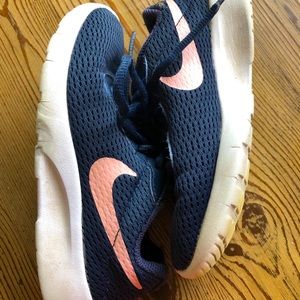 Nike Girls Shoes • Size 13